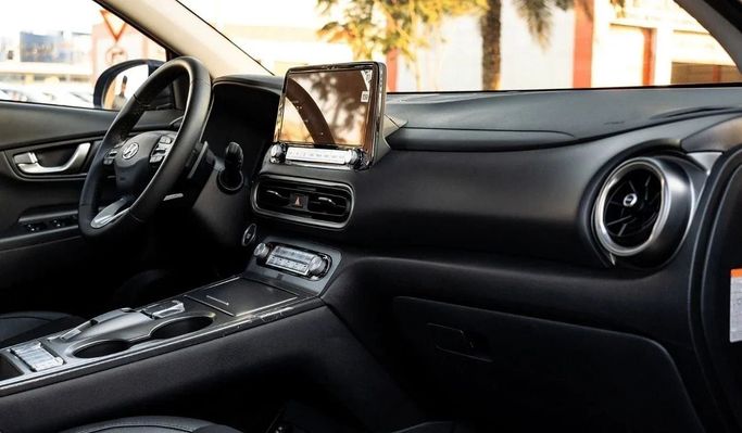 Новый Hyundai Kona I Рестайлинг, 2023 в Дубае от Altass Motors Черный цвет. GCC | AUTO.AE