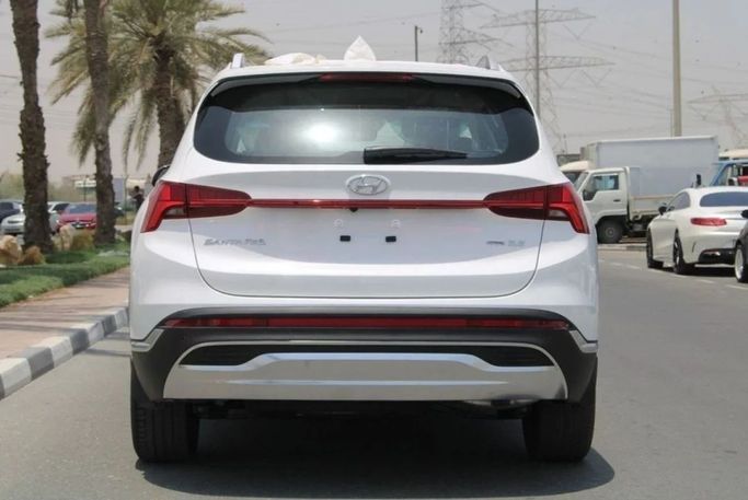 Новый Hyundai Santa Fe IV Рестайлинг, 2.5 л, 2023 в Дубае от Mohamed Hakim Motors Белый цвет. Other | AUTO.AE