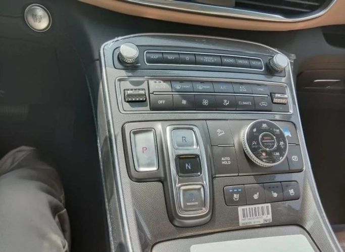 Новый Hyundai Santa Fe IV Рестайлинг, 3.5 л, 2024 в Дубае от Mohamed Hakim Motors Черный цвет. Other | AUTO.AE