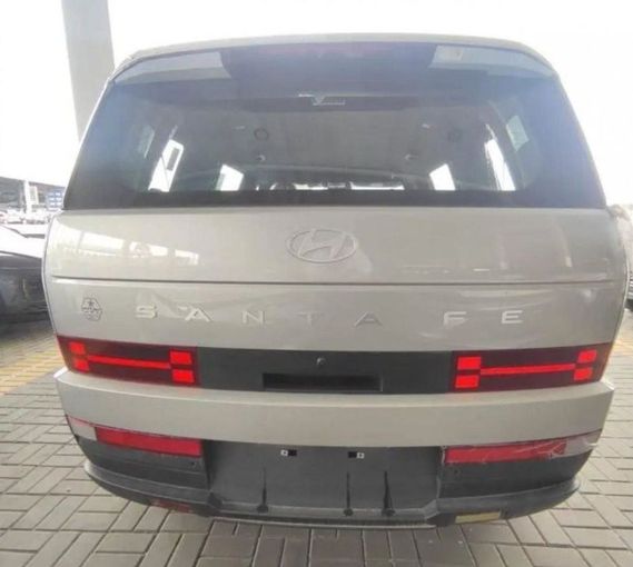 Новый Hyundai Santa Fe V (MX5), 2.5 л, 2024 в Дубае от Mohamed Hakim Motors Белый цвет. GCC | AUTO.AE