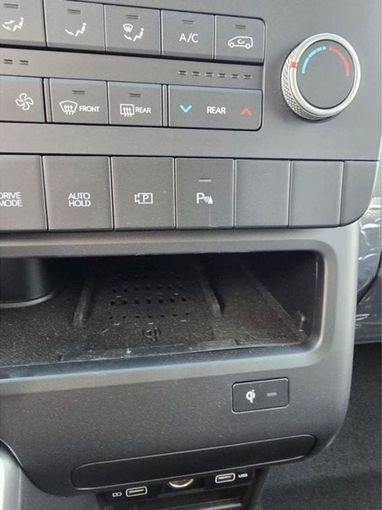 Новый Hyundai Staria, 3.5 л, 2025 в Дубае от Mohamed Hakim Motors Белый цвет. Other | AUTO.AE