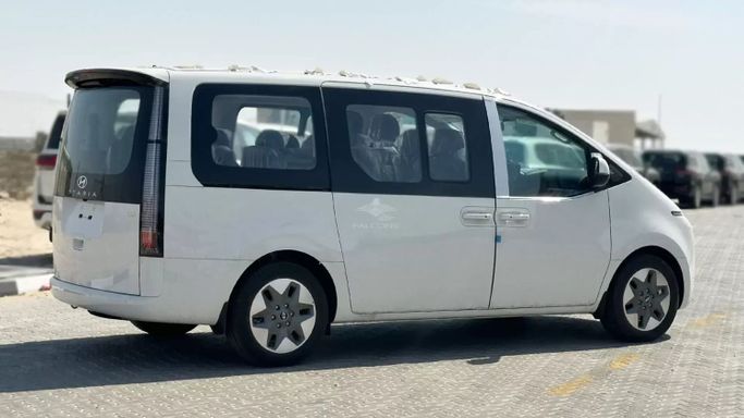 Новый Hyundai Staria, 3.5 л, 2025 в Дубае от Falcons GT Motors FZCO Белый цвет. Other | AUTO.AE