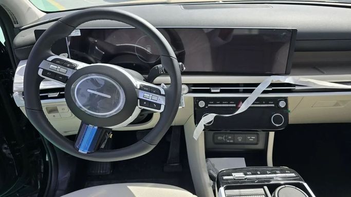 Новый Hyundai Tucson IV Рестайлинг, 1.5 л, 2025 в Дубае от Mohamed Hakim Motors Черный цвет. GCC | AUTO.AE