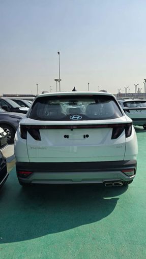 Новый Hyundai Tucson IV Рестайлинг, 1.5 л, 2025 в Дубае от Mohamed Hakim Motors Белый цвет. GCC | AUTO.AE