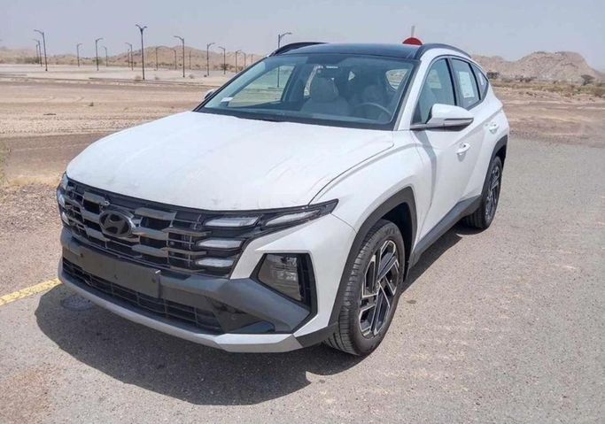 Новый Hyundai Tucson IV Рестайлинг, 1.6 л, 2025 в Дубае от Mohamed Hakim Motors Белый цвет. GCC | AUTO.AE