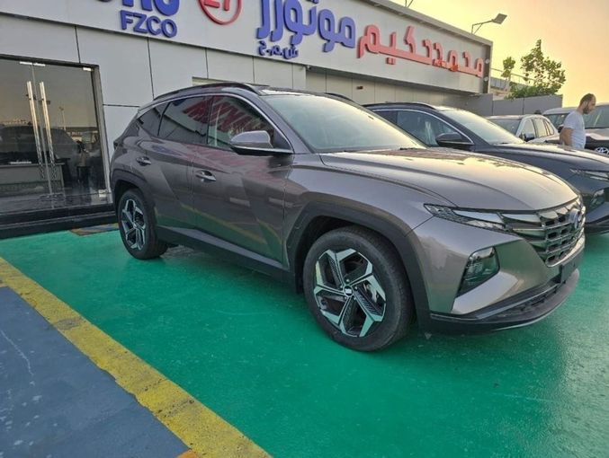 Новый Hyundai Tucson IV, 1.6 л, 2022 в Дубае от Mohamed Hakim Motors Коричневый цвет. Other | AUTO.AE