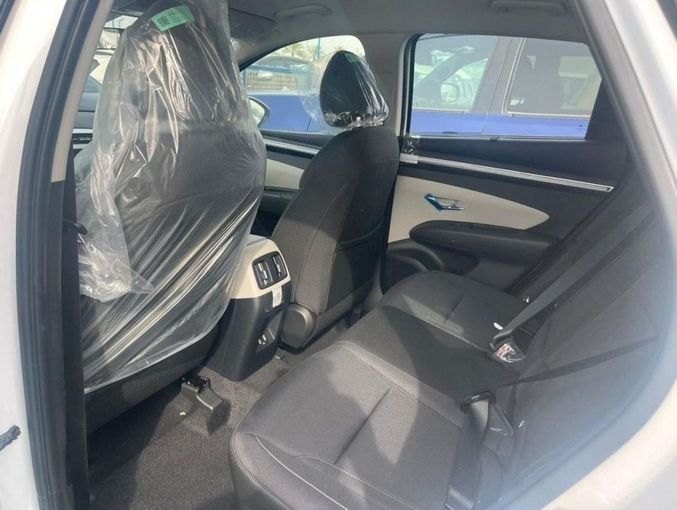 Новый Hyundai Tucson IV, 2.0 л, 2023 в Дубае от Mohamed Hakim Motors Белый цвет. GCC | AUTO.AE