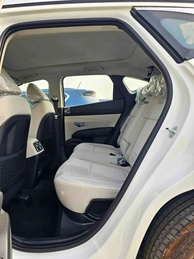 New Hyundai Tucson IV Facelift, 2.0 l, 2025 in Dubai by SK Motors, White color. GCC Specs | AUTO.AE