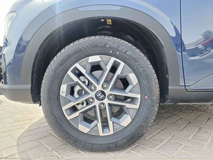 Новый Hyundai Venue I (Indian Market) Рестайлинг, 998 л, 2023 в Дубае от SK Motors Синий цвет. GCC | AUTO.AE
