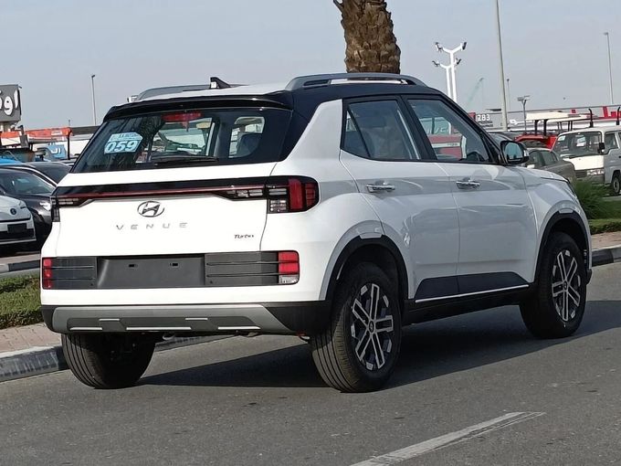 New Hyundai Venue I (Indian Market) Facelift, 998 l, 2023 in Dubai by SK Motors, White color. GCC Specs | AUTO.AE