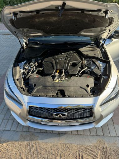 Used Infiniti Q50 I Facelift, 3.0 l, 2019 in Dubai, Silver color.  | AUTO.AE