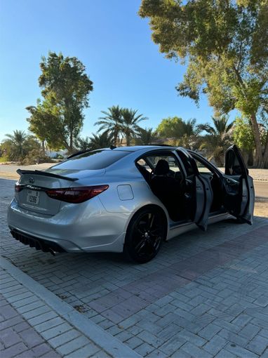 Used Infiniti Q50 I Facelift, 3.0 l, 2019 in Dubai, Silver color.  | AUTO.AE