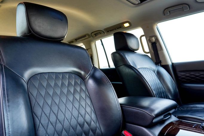 Used Infiniti QX80 I Facelift 3, 5.6 l, 2020 in Dubai by Linda Cars, Grey color. GCC Specs | AUTO.AE