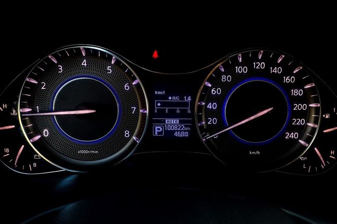 Подержанный Infiniti QX80 I Рестайлинг 3, 5.6 л, 2020 в Дубае от Linda Cars Синий цвет. GCC | AUTO.AE