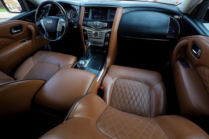Подержанный Infiniti QX80 I Рестайлинг 3, 5.6 л, 2020 в Дубае от Linda Cars Синий цвет. GCC | AUTO.AE