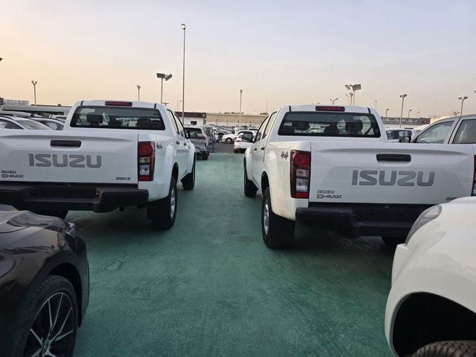 Новый Isuzu D-Max III, 2.5 л, 2025 в Дубае от Mohamed Hakim Motors Белый цвет. Other | AUTO.AE