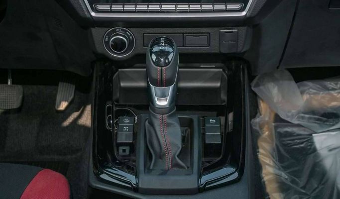 Новый Isuzu D-Max III, 3.0 л, 2025 в Дубае от F7 Motors Белый цвет. GCC | AUTO.AE