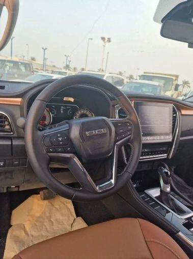Новый Isuzu MU-X II Рестайлинг, 3.0 л, 2024 в Дубае от Mohamed Hakim Motors Белый цвет. GCC | AUTO.AE
