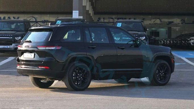 New Jeep Grand Cherokee V (WL), 3.6 l, 2024 in Dubai by Auto Max Group, Black color. GCC Specs | AUTO.AE