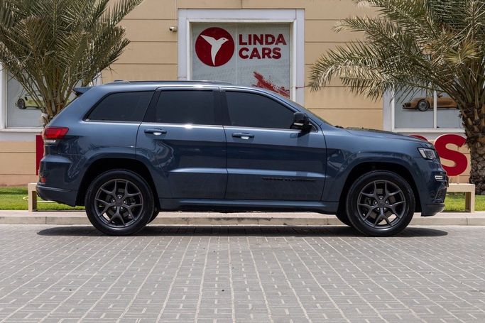 Used Jeep Grand Cherokee IV (WK2) Facelift, 3.6 l, 2019 in Dubai by Linda Cars, Blue color. GCC Specs | AUTO.AE