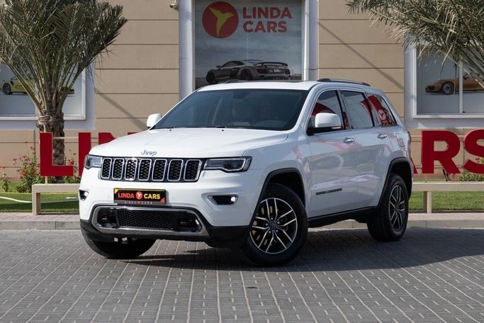 Used Jeep Grand Cherokee IV (WK2) Facelift, 3.6 l, 2019 in Dubai by Linda Cars, White color. GCC Specs | AUTO.AE