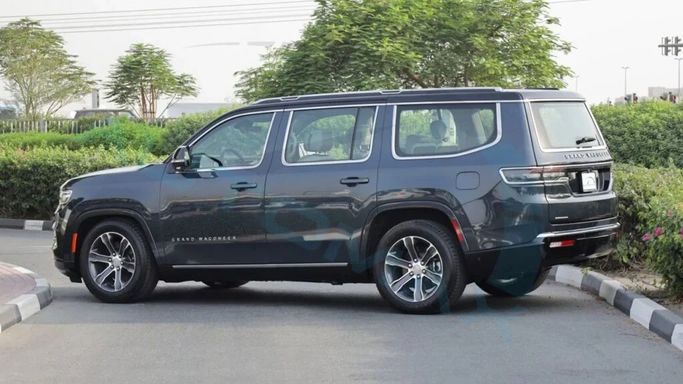 New Jeep Wagoneer Grand WS, 3.0 l, 2023 in Dubai by Auto Max Group, Silver color. GCC Specs | AUTO.AE