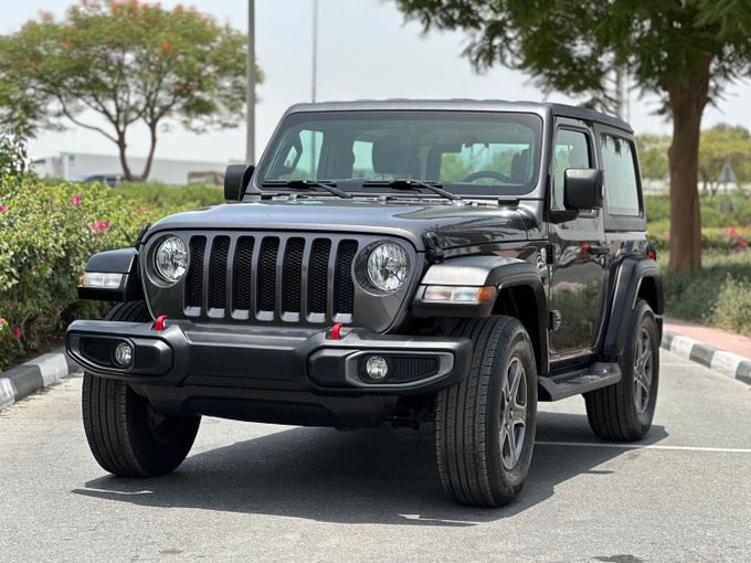 Used Jeep Wrangler IV (JL), 3.6 l, 2018 in Dubai by Alta Class Motors, Grey color. GCC Specs | AUTO.AE