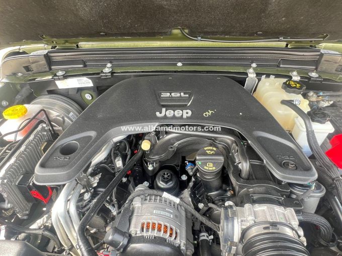 Подержанный Jeep Wrangler IV (JL), 3.6 л, 2020 в Дубае от Alhamd Motors Зеленый цвет. Other | AUTO.AE