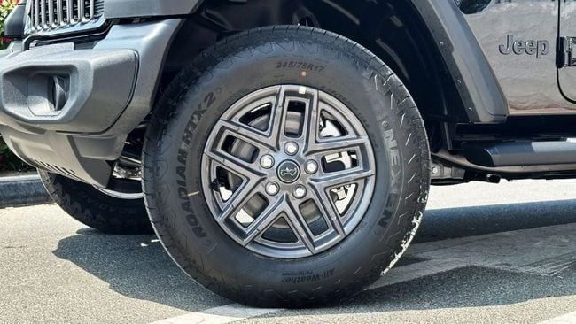 Новый Jeep Wrangler IV (JL) Рестайлинг, 2.0 л, 2025 в Дубае от Falcons GT Motors FZCO Черный цвет. GCC | AUTO.AE