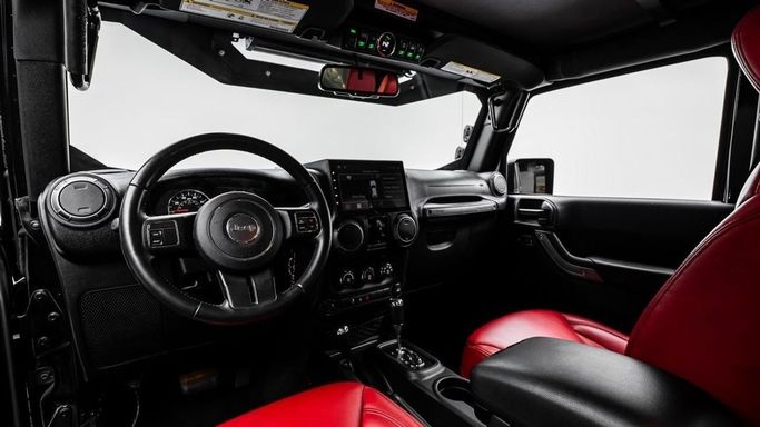 Used Jeep Wrangler SoFlo Customs III (JK), 3.6 l, 2017 in Dubai by Al Ain Class Motors, Black color. American Specs | AUTO.AE