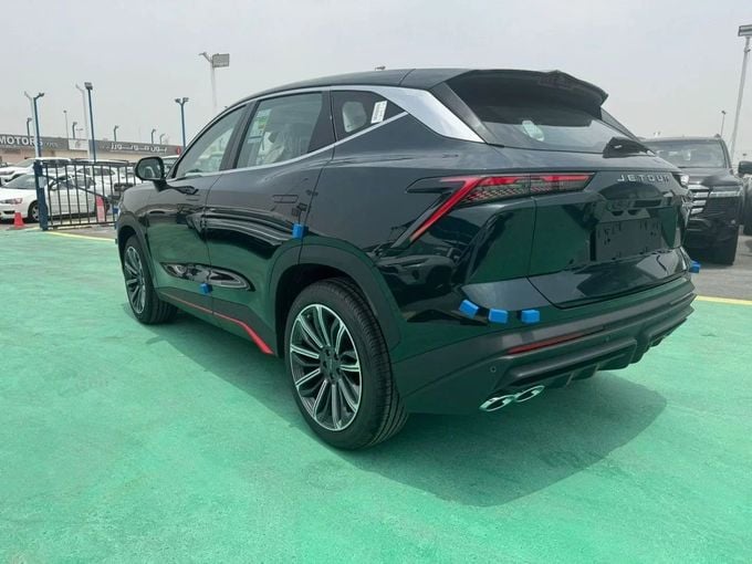 Новый Jetour Dashing, 1.6 л, 2025 в Дубае от Mohamed Hakim Motors Черный цвет. GCC | AUTO.AE