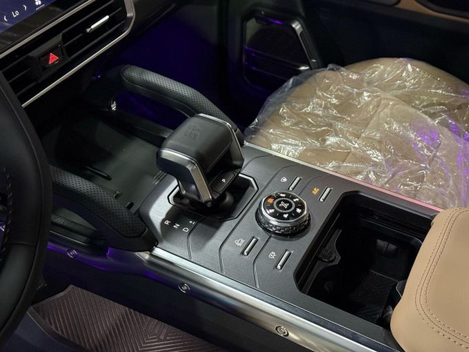 Новый Jetour T2, 2.0 л, 2025 в Дубае от STAR COLLECTION LLC Бежевый цвет. GCC | AUTO.AE