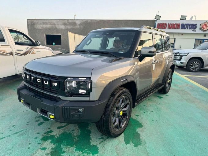 Новый Jetour T2, 2.0 л, 2024 в Дубае от Mohamed Hakim Motors Серебристый цвет. GCC | AUTO.AE