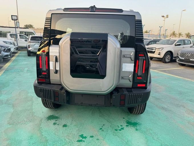 Новый Jetour T2, 2.0 л, 2024 в Дубае от Mohamed Hakim Motors Серебристый цвет. GCC | AUTO.AE
