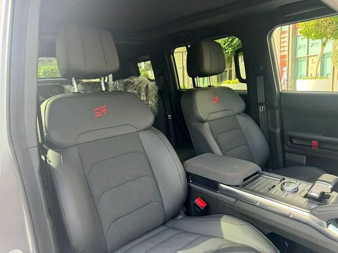 Подержанный Jetour T2, 2.0 л, 2024 в Дубае от Nice Cars Motos Серый цвет. Китайская | AUTO.AE