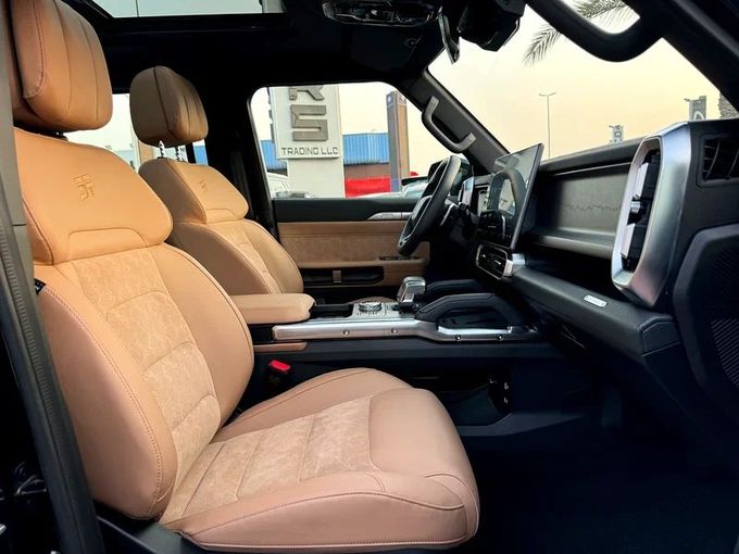 Подержанный Jetour T2, 2.0 л, 2025 в Дубае от Nice Cars Motos Черный цвет. GCC | AUTO.AE