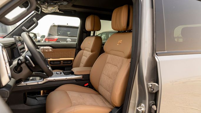 Новый Jetour Traveller, 2.0 л, 2025 в Дубае от Milele Серебристый цвет. Other | AUTO.AE