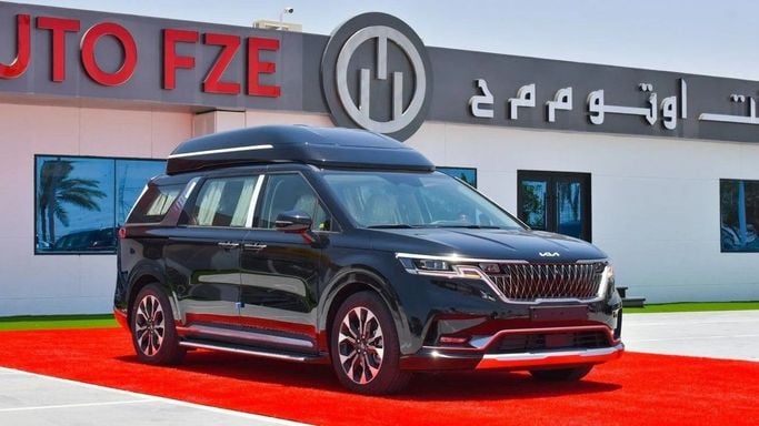 Новый Kia Carnival IV, 3.5 л, 2023 в Дубае от Orient Auto FZE Черный цвет. Корейская | AUTO.AE