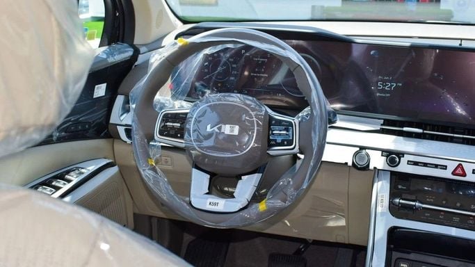 Новый Kia Carnival IV, 3.5 л, 2023 в Дубае от Orient Auto FZE Черный цвет. Корейская | AUTO.AE