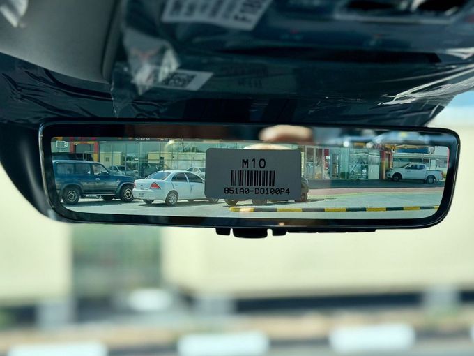 Подержанный Kia Carnival IV Рестайлинг, 3.5 л, 2025 в Дубае от Express Motors Белый цвет. Корейская | AUTO.AE
