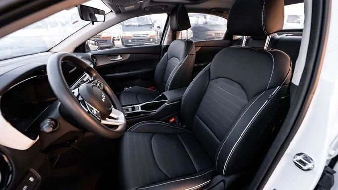 New Kia K3 II (China Market) Facelift, 1.5 l, 2024 in Dubai by Altass Motors, White color. Other | AUTO.AE