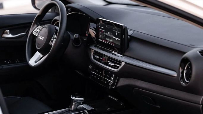New Kia K3 II (China Market) Facelift, 1.5 l, 2024 in Dubai by Altass Motors, White color. Other | AUTO.AE