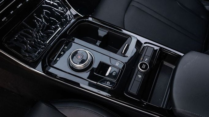 New Kia K5 III Facelift, 1.6 l, 2025 in Dubai by Altass Motors, Grey color. Other | AUTO.AE
