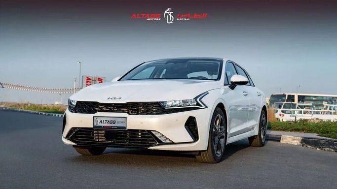 New Kia K5 III Facelift, 1.6 l, 2025 in Dubai by Altass Motors, White color. Other | AUTO.AE