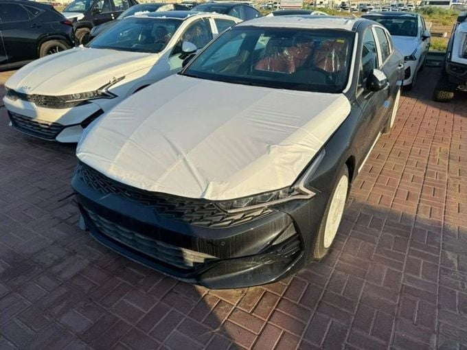 Новый Kia K5 III, 2.5 л, 2025 в Дубае от Mohamed Hakim Motors Черный цвет. GCC | AUTO.AE