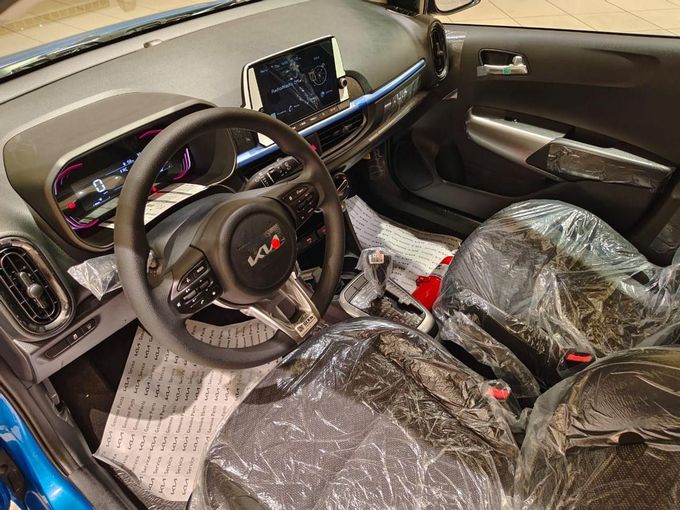 Новый Kia Picanto III Рестайлинг 2, 1.2 л, 2025 в Дубае от Mohamed Hakim Motors Серебристый цвет. Other | AUTO.AE