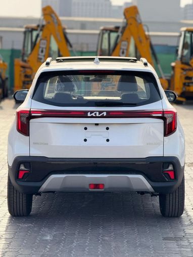 Новый Kia Seltos I Рестайлинг, 1.5 л, 2025 в Дубае от Mohamed Hakim Motors Белый цвет. Other | AUTO.AE
