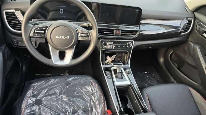 Новый Kia Seltos I Рестайлинг, 1.6 л, 2025 в Дубае от Mohamed Hakim Motors Голубой цвет. Other | AUTO.AE