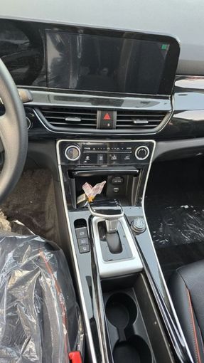 Новый Kia Seltos I, 1.6 л, 2024 в Дубае от Mohamed Hakim Motors Бирюзовый цвет. Китайская | AUTO.AE