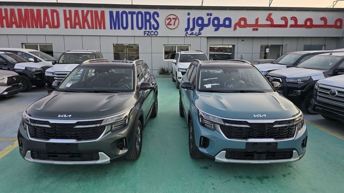 Новый Kia Seltos I, 1.6 л, 2024 в Дубае от Mohamed Hakim Motors Бирюзовый цвет. Китайская | AUTO.AE